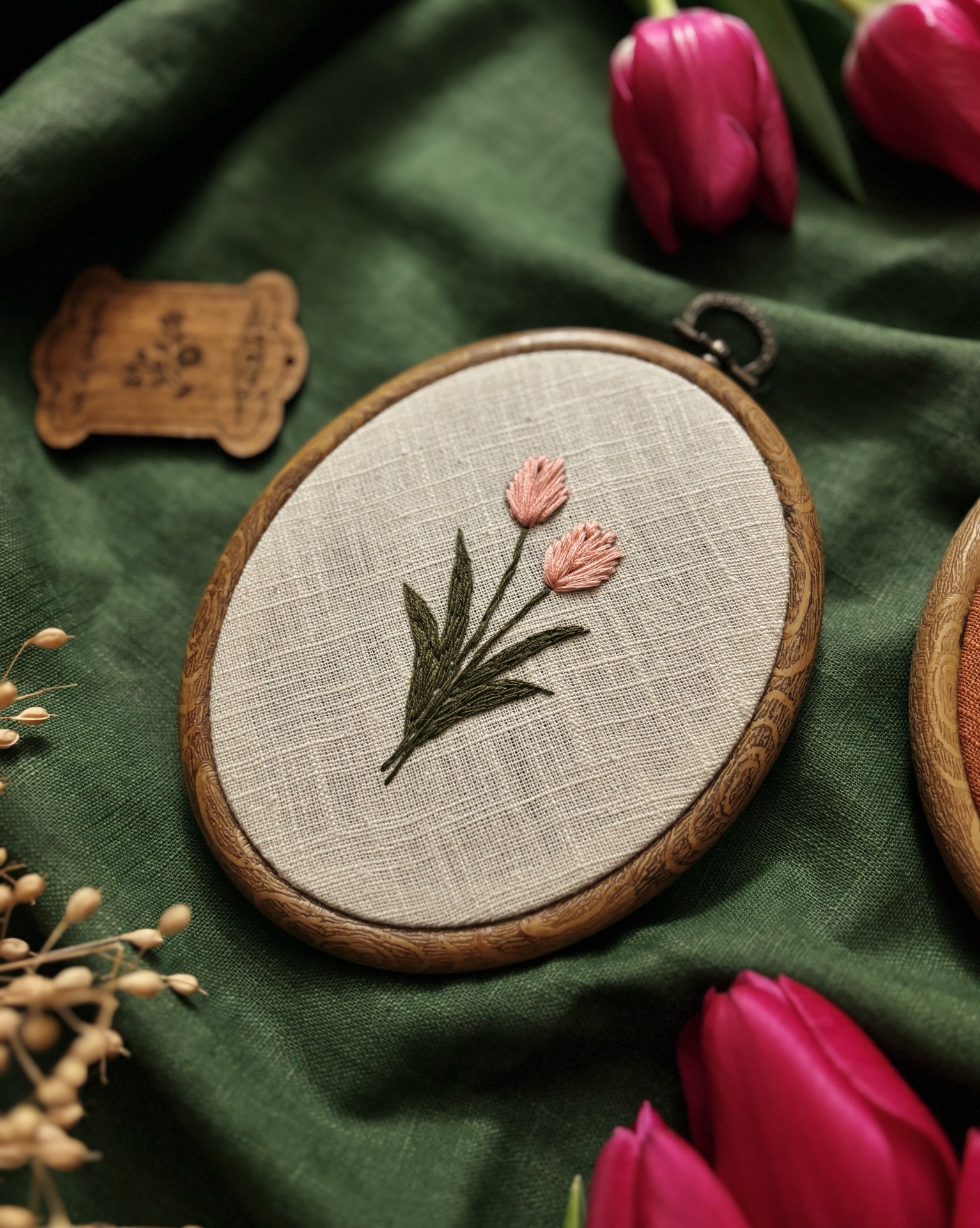 Jarní obrázek s tulipány